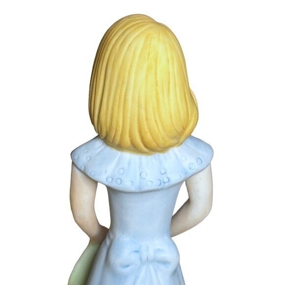 Enesco Growing Up Girls Classic Porcelain Figurine Blonde Birthday Age 14 or 4 - Picture 10 of 13